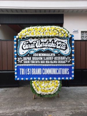 Papan Bunga Duka di Batu Merah